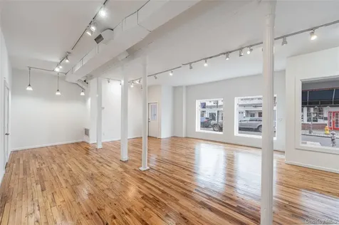 123-125 Main Street Greenport NY 11944