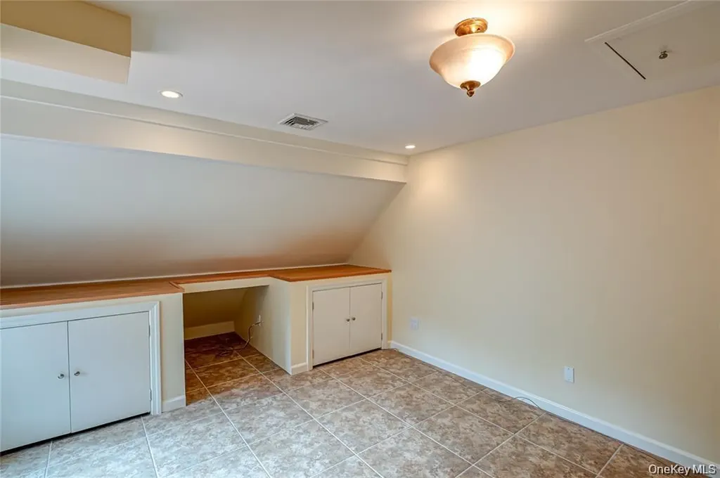 52 Admirals Drive E Bay Shore NY 11706