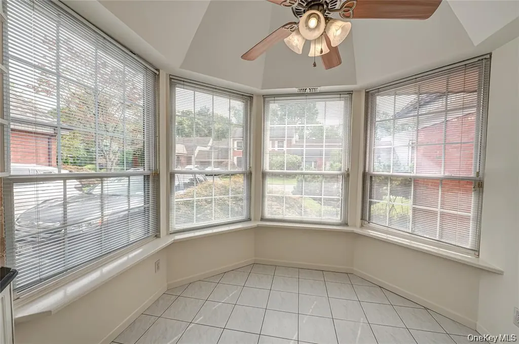 52 Admirals Drive E Bay Shore NY 11706