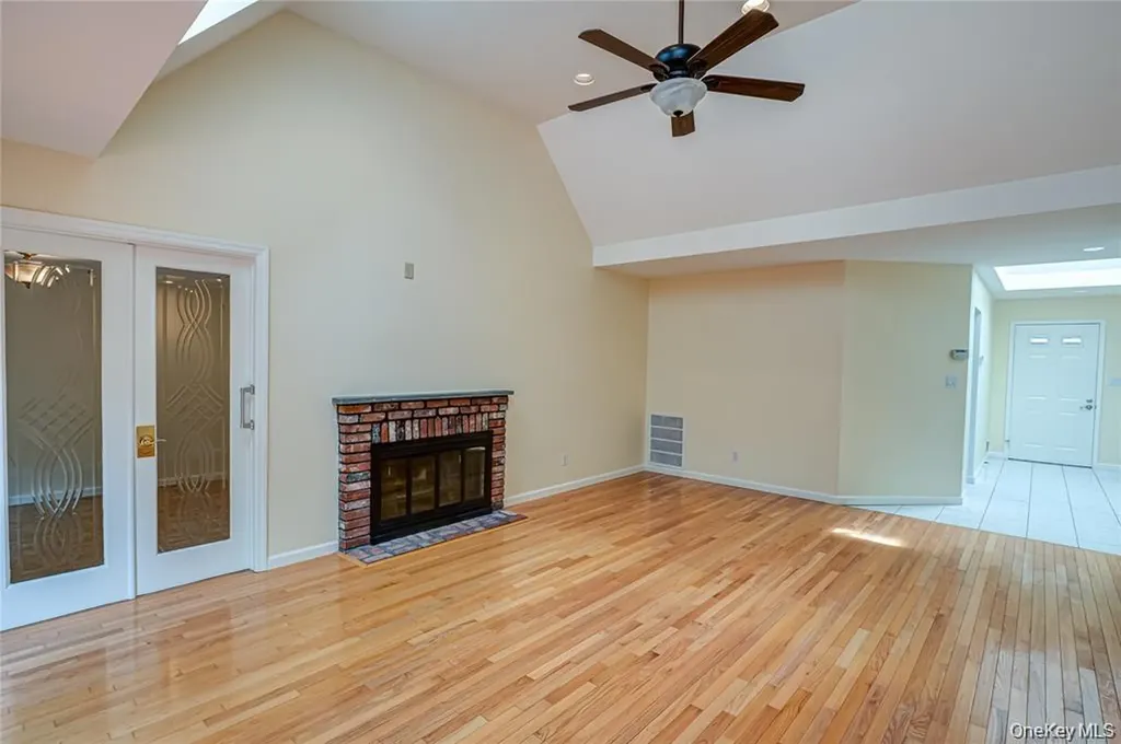52 Admirals Drive E Bay Shore NY 11706