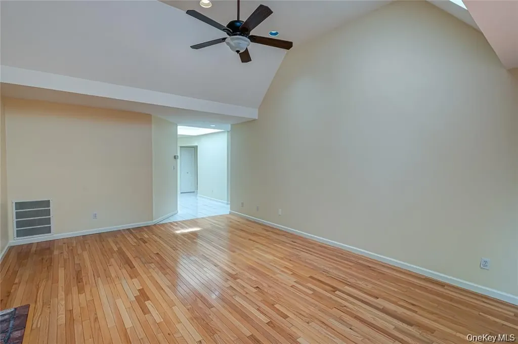 52 Admirals Drive E Bay Shore NY 11706