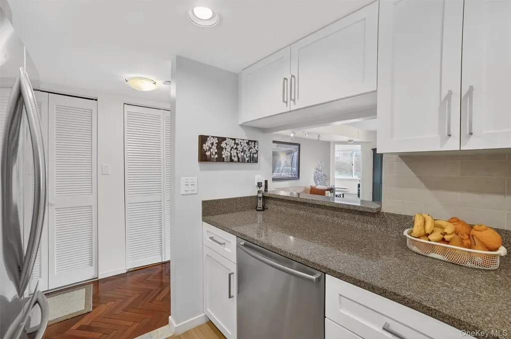 10 Stewart Place White Plains NY 10603