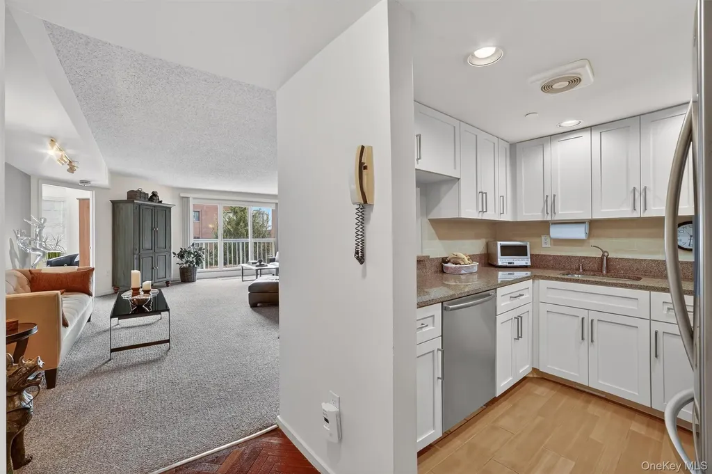 10 Stewart Place White Plains NY 10603