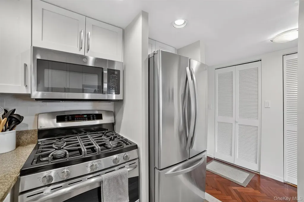 10 Stewart Place White Plains NY 10603