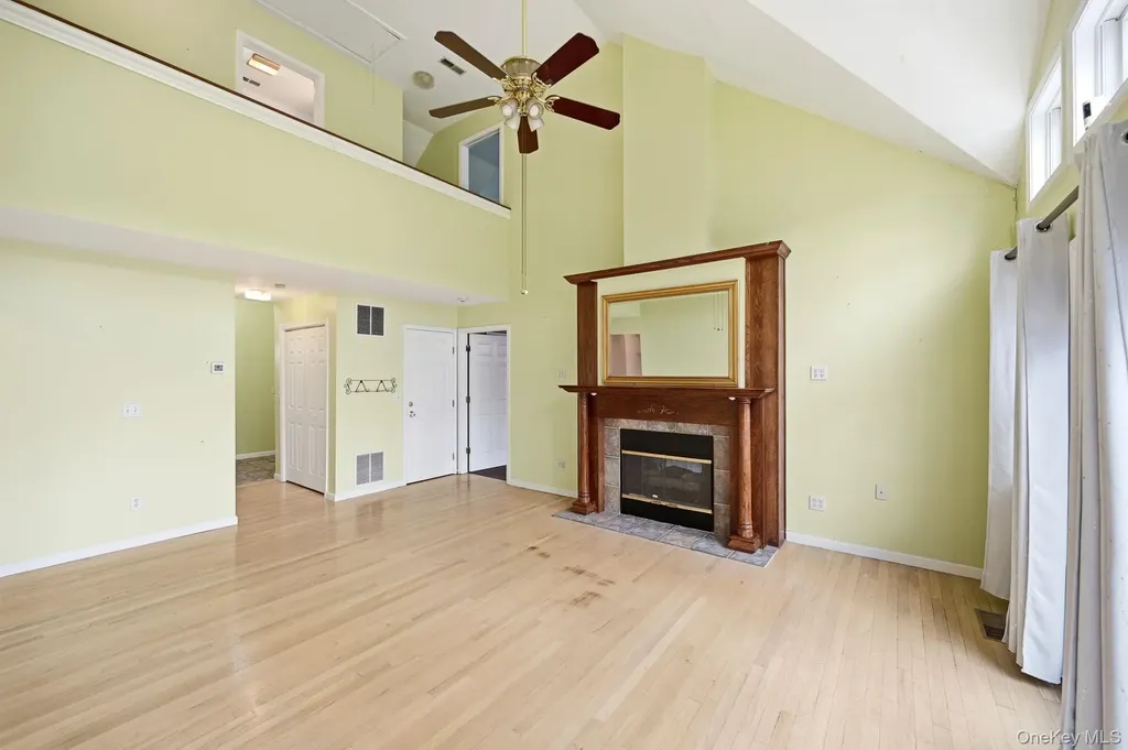 186 Violet Avenue Poughkeepsie NY 12601