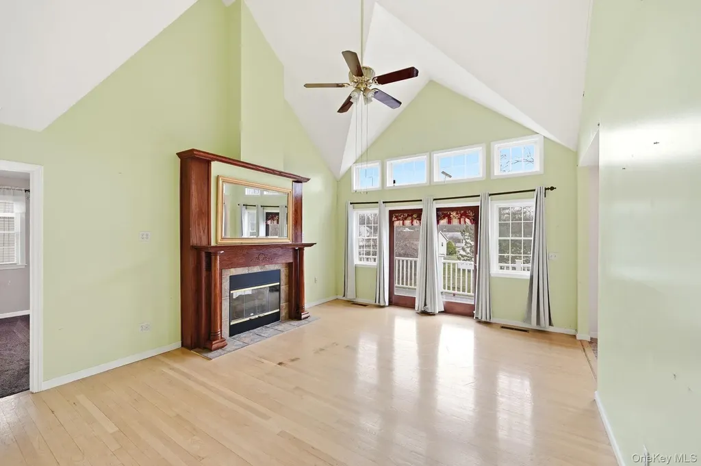 186 Violet Avenue Poughkeepsie NY 12601