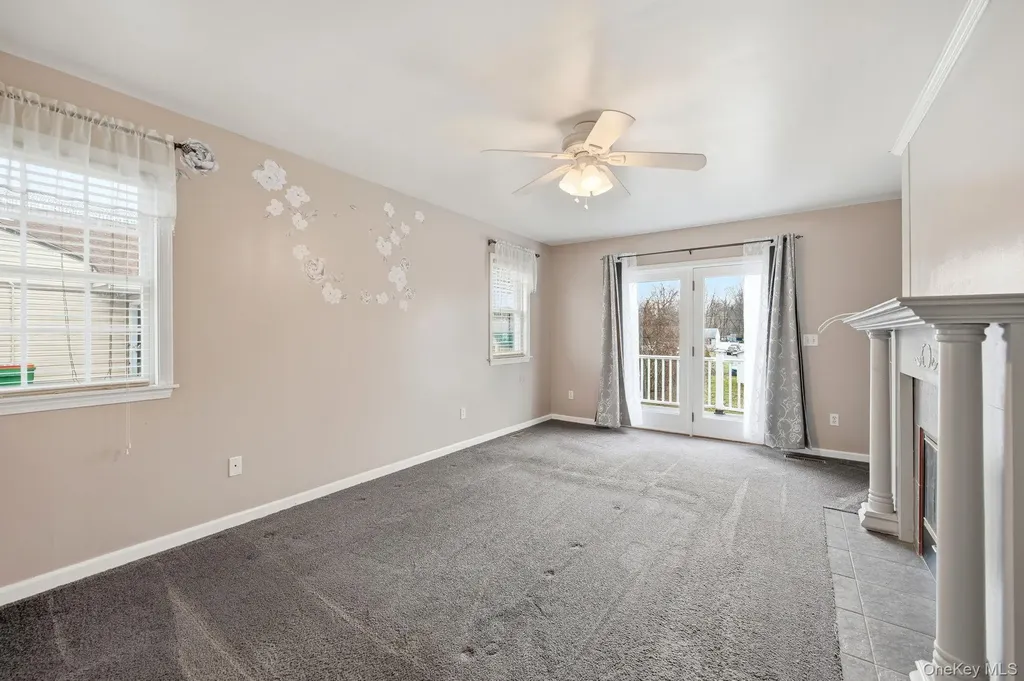 186 Violet Avenue Poughkeepsie NY 12601