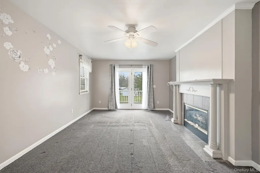 186 Violet Avenue Poughkeepsie NY 12601
