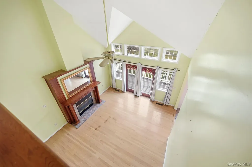 186 Violet Avenue Poughkeepsie NY 12601