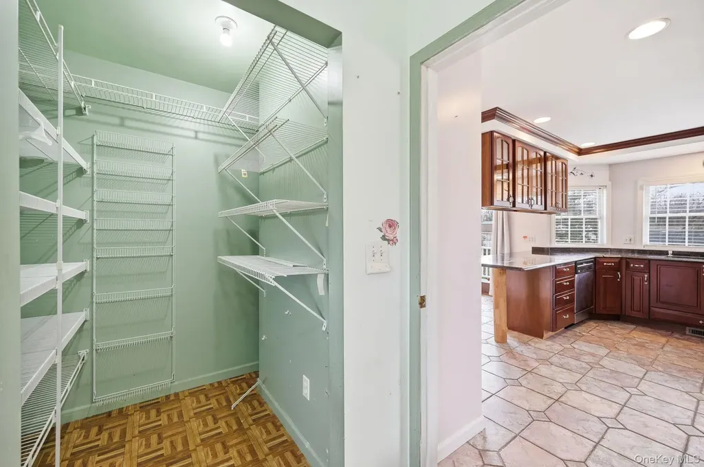 186 Violet Avenue Poughkeepsie NY 12601