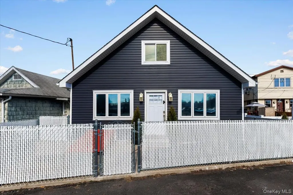 163D Edgwater Bronx NY 10465
