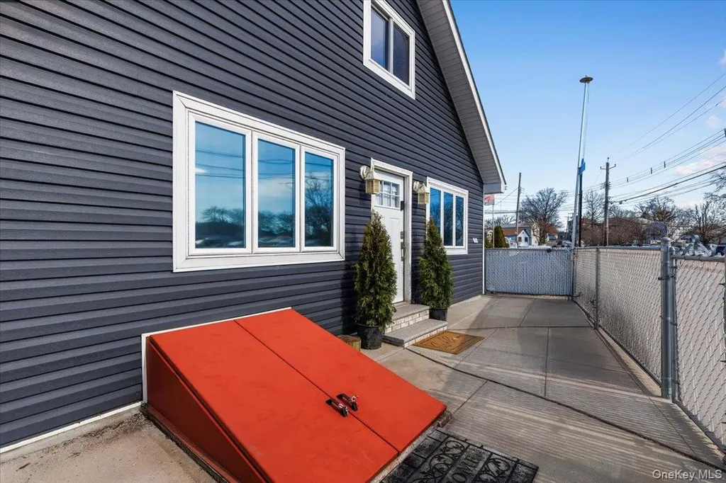 163D Edgwater Bronx NY 10465