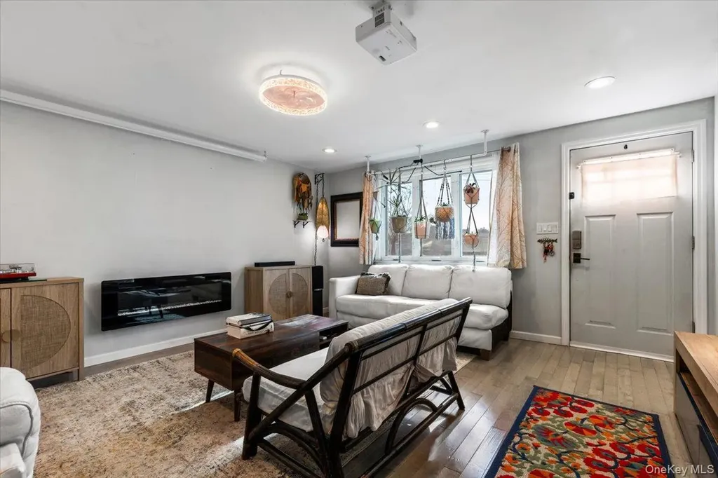 163D Edgwater Bronx NY 10465