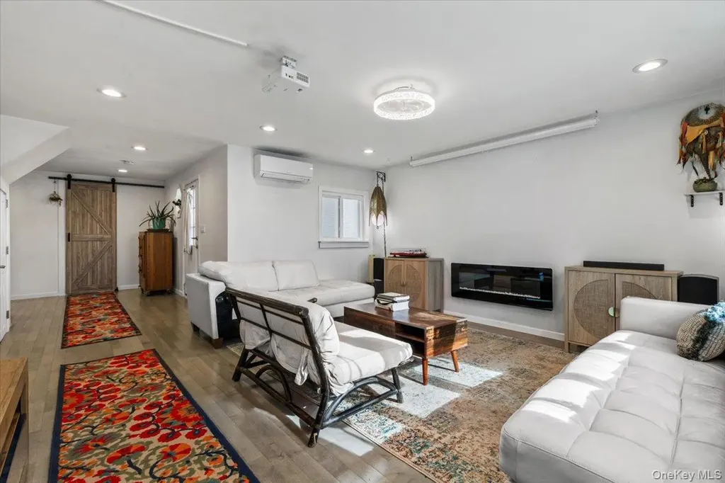 163D Edgwater Bronx NY 10465