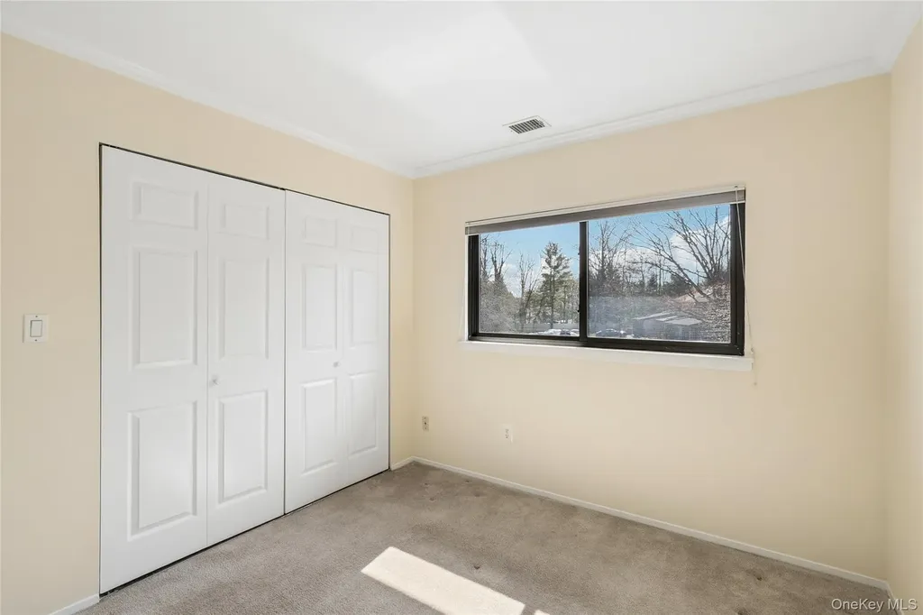 87 Northgate Circle Melville NY 11747