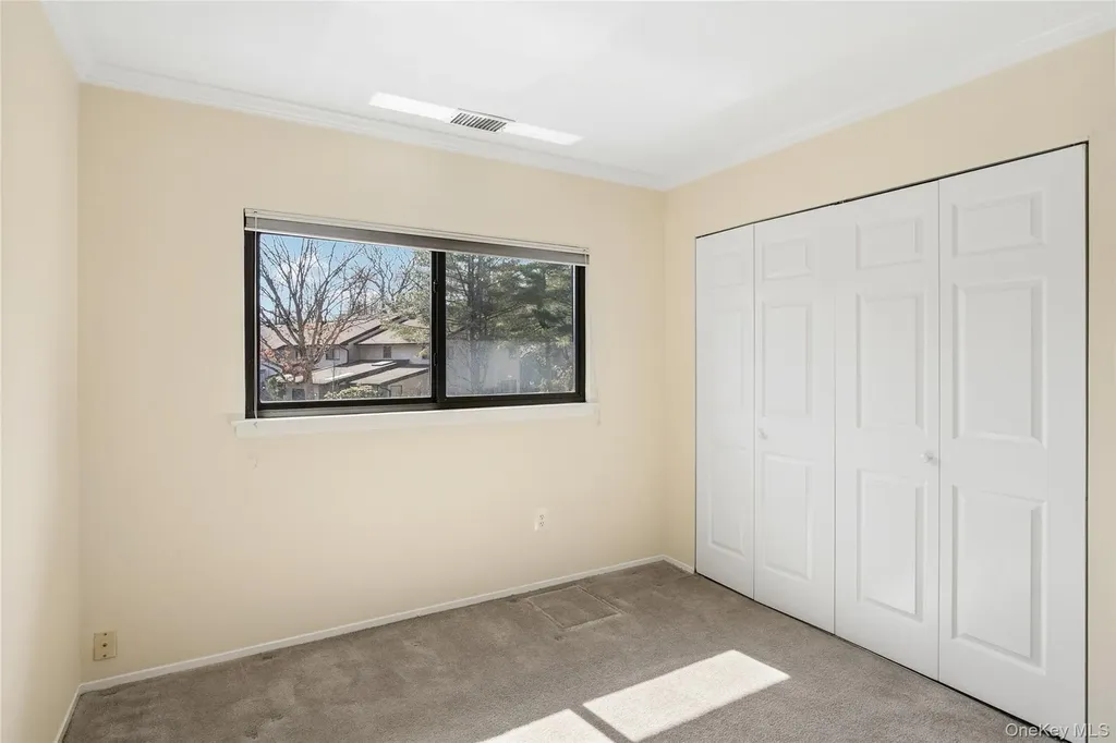 87 Northgate Circle Melville NY 11747
