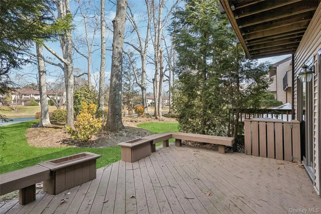 87 Northgate Circle Melville NY 11747