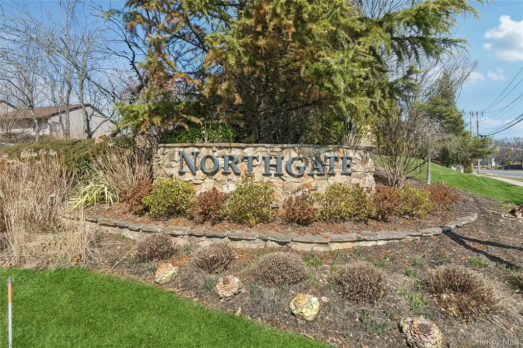 87 Northgate Circle Melville NY 11747