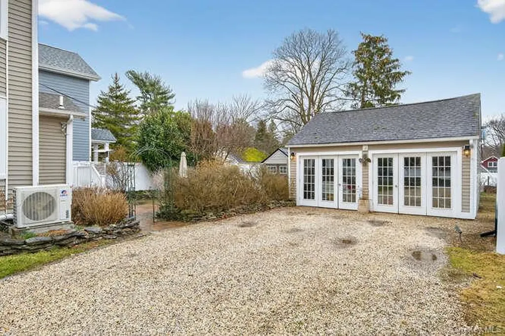66 Cocks Lane Locust Valley NY 11560