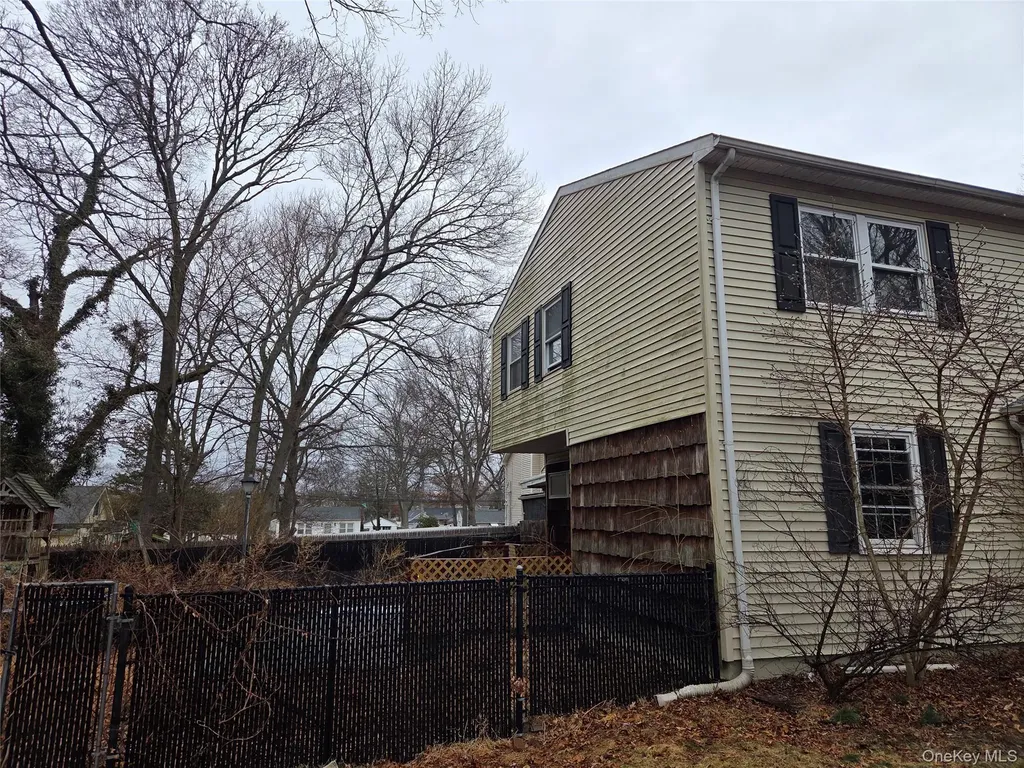 119 Cedar Street Centereach NY 11720