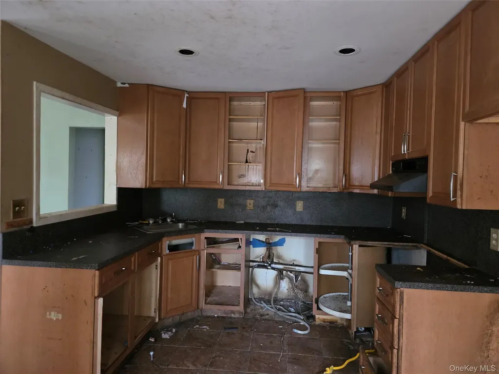119 Cedar Street Centereach NY 11720