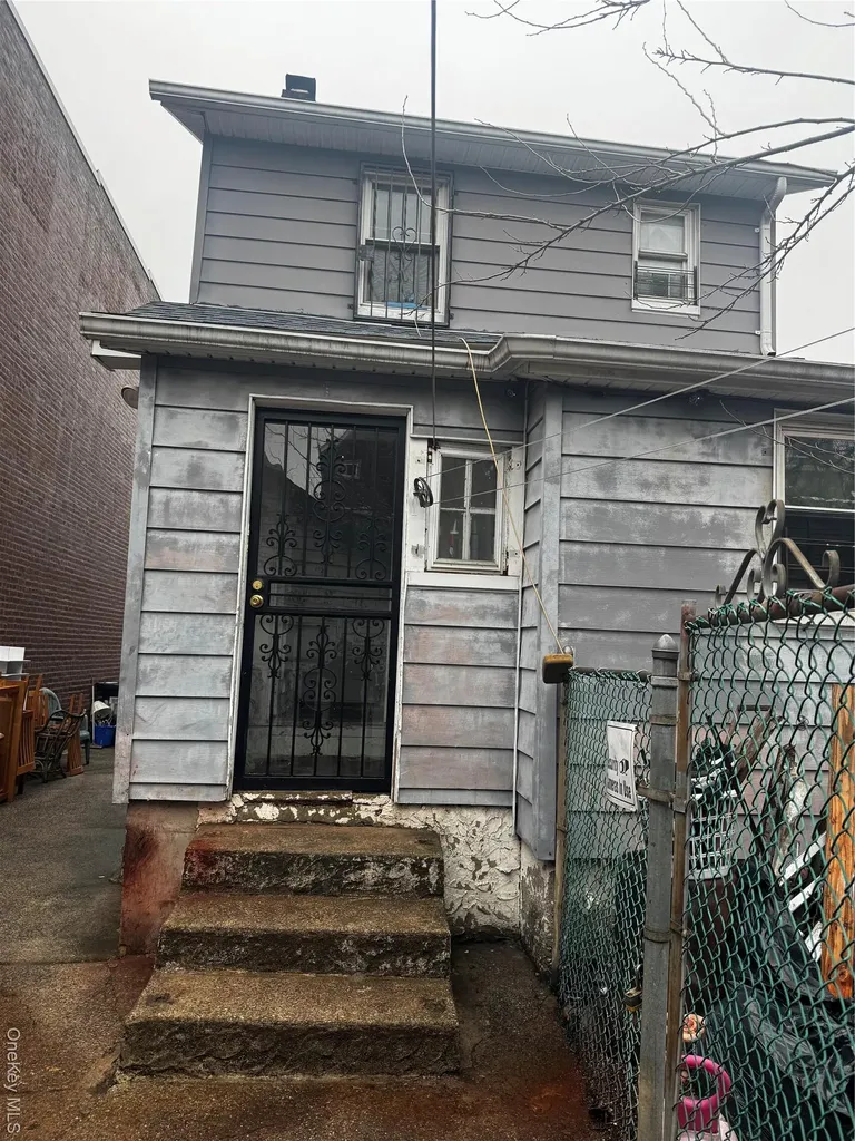 420 Thieriot Avenue Bronx NY 10473