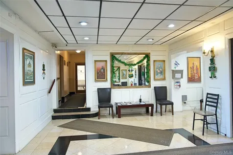 7 Bond Street Great Neck Plaza NY 11021