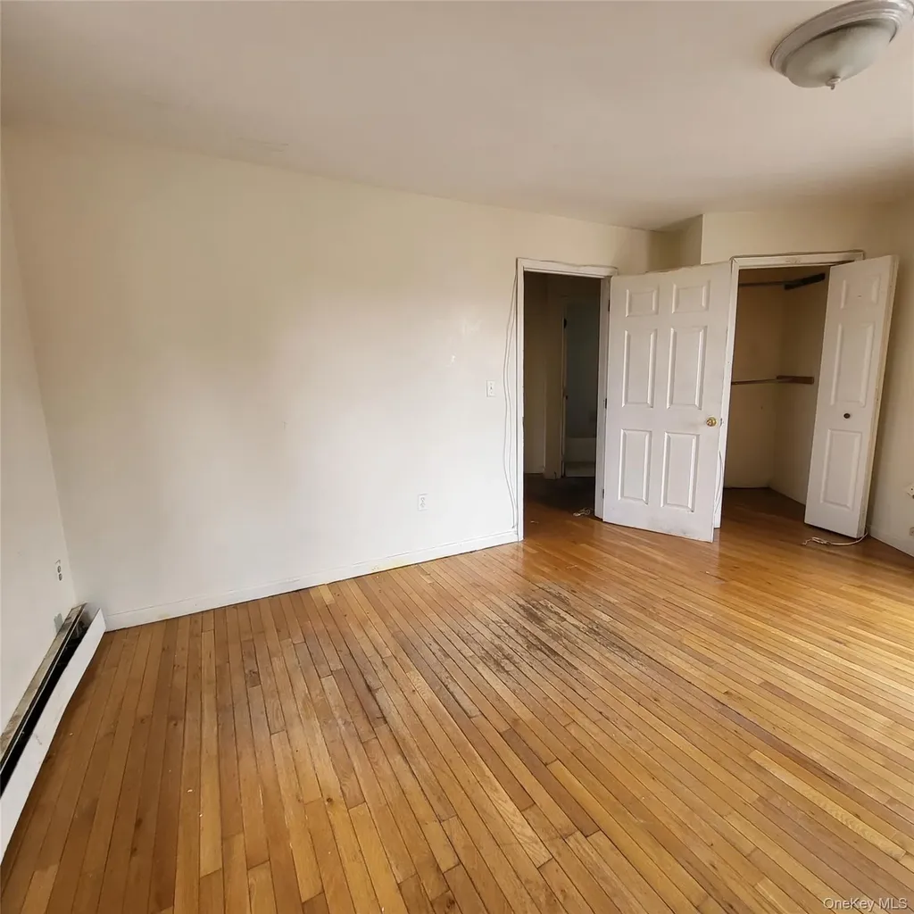 1754 Givan Avenue Bronx NY 10469
