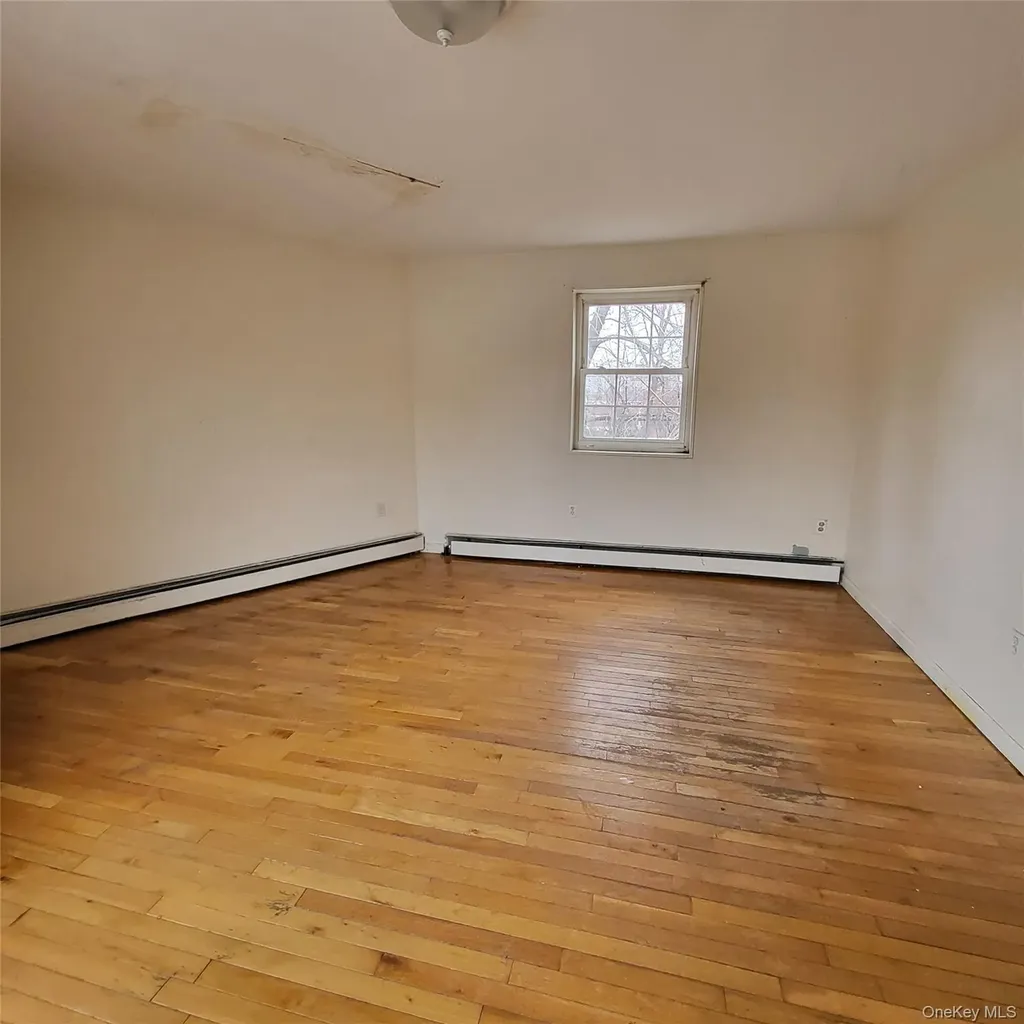 1754 Givan Avenue Bronx NY 10469