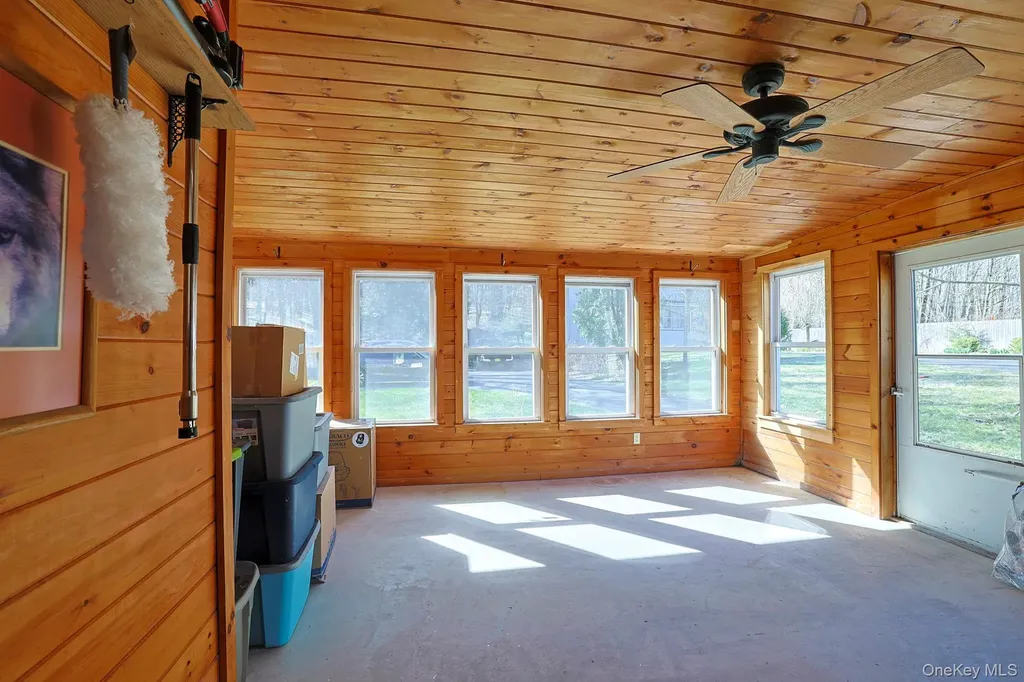 1666 Main Street Pleasant Valley NY 12569