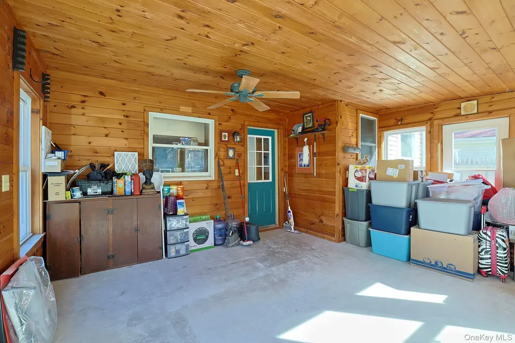 1666 Main Street Pleasant Valley NY 12569