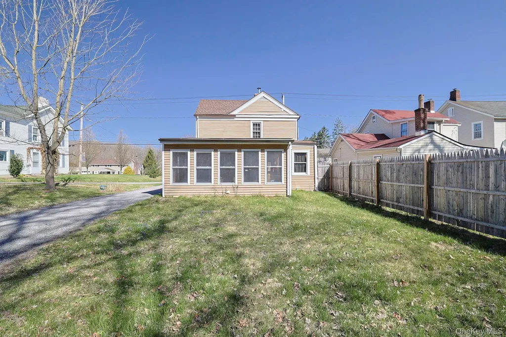 1666 Main Street Pleasant Valley NY 12569