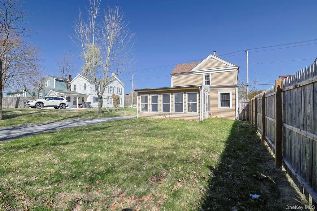 1666 Main Street Pleasant Valley NY 12569