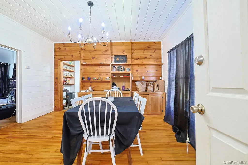 1666 Main Street Pleasant Valley NY 12569