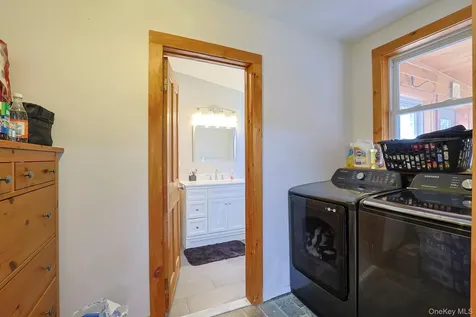 1666 Main Street Pleasant Valley NY 12569