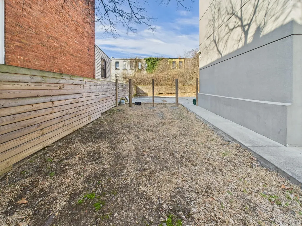 682 Hendrix Street Brooklyn NY 11207