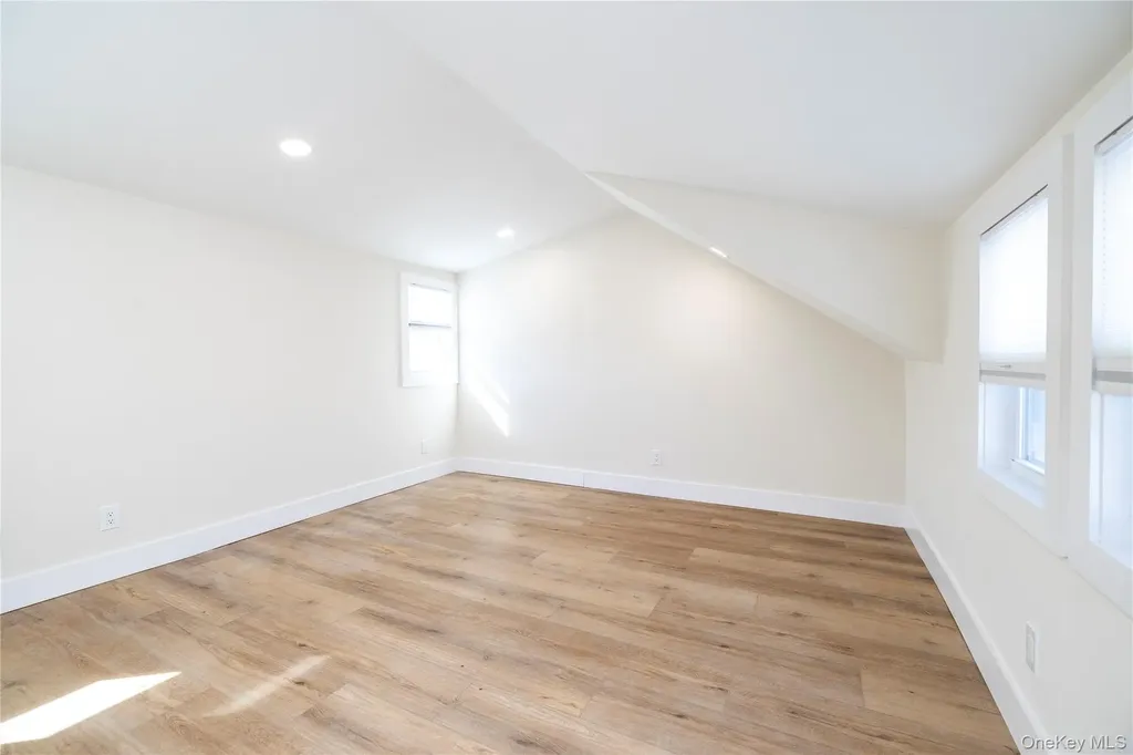237 Porterfield Place Freeport NY 11520