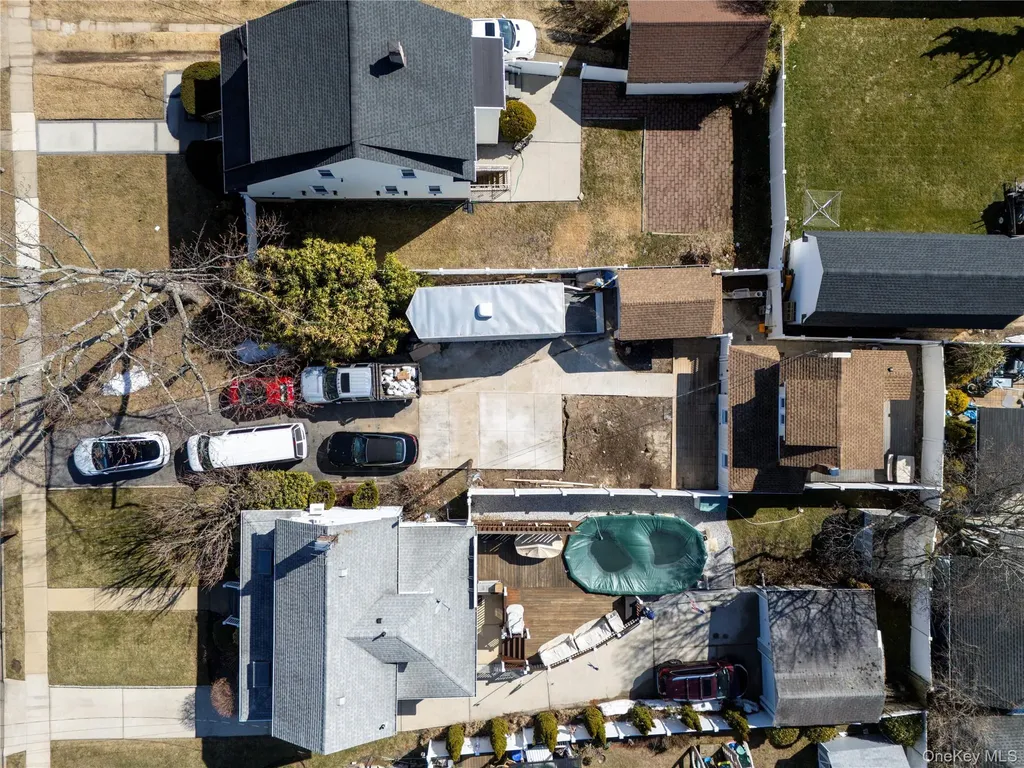 237 Porterfield Place Freeport NY 11520