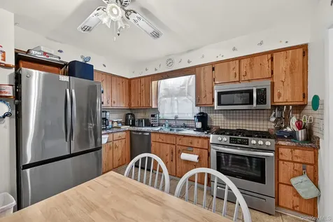 3 Samsondale Avenue West Haverstraw NY 10993
