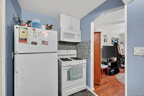 3 Samsondale Avenue West Haverstraw NY 10993