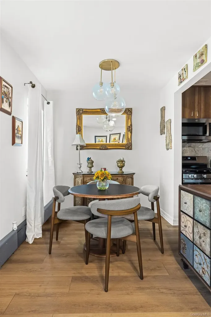 61-20 71 Avenue Ridgewood NY 11385