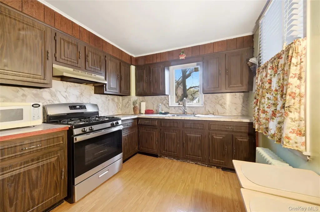 28 Glen Road Yonkers NY 10704