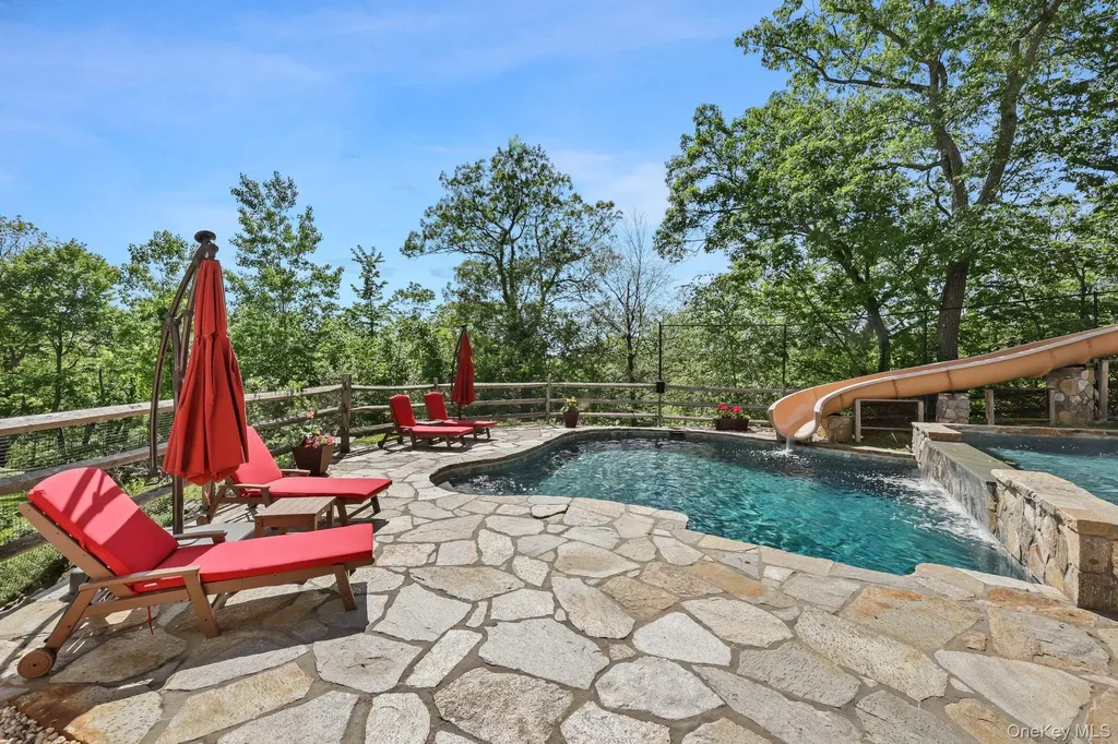 24 Jackson Road Mahopac NY 10541