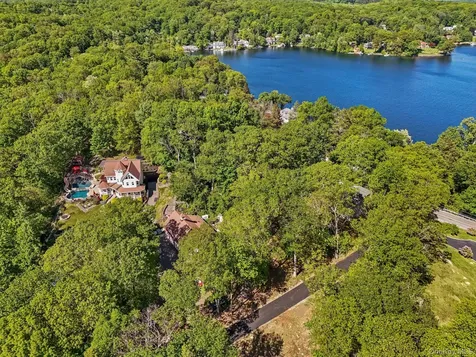 24 Jackson Road Mahopac NY 10541
