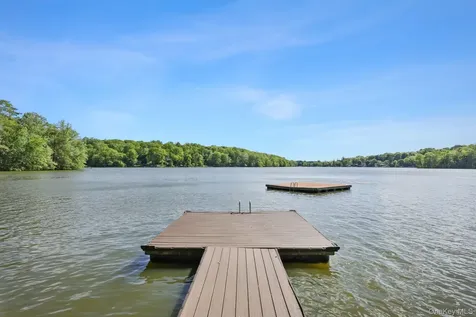 24 Jackson Road Mahopac NY 10541