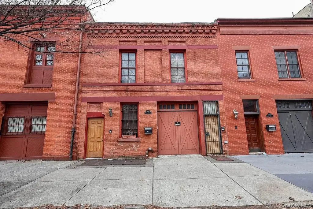304 Waverly Avenue Brooklyn NY 11205