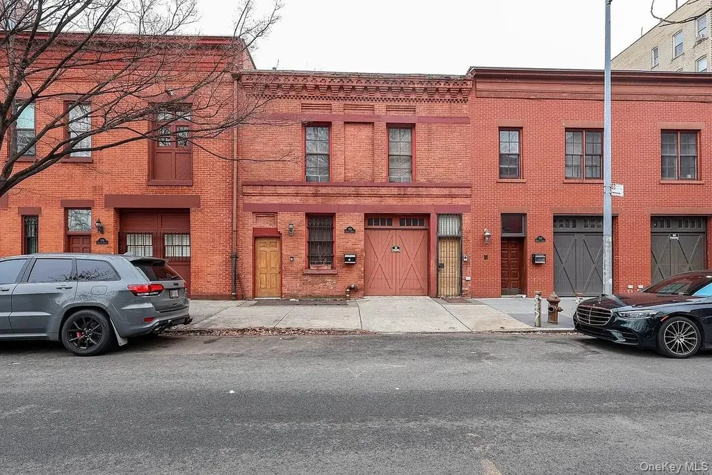 304 Waverly Avenue Brooklyn NY 11205