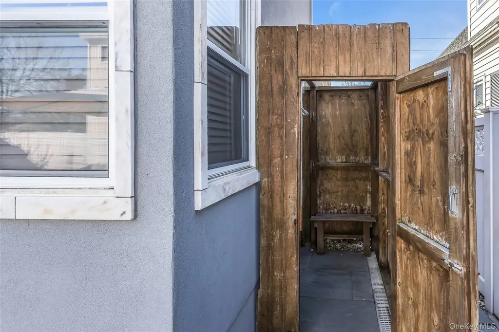 2108 Bay Boulevard Atlantic Beach NY 11509