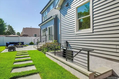 8 Van Cott Place North Bellmore NY 11710
