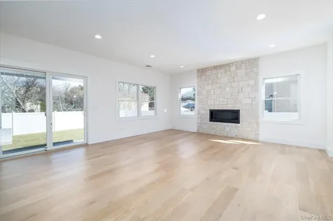 8 Van Cott Place North Bellmore NY 11710